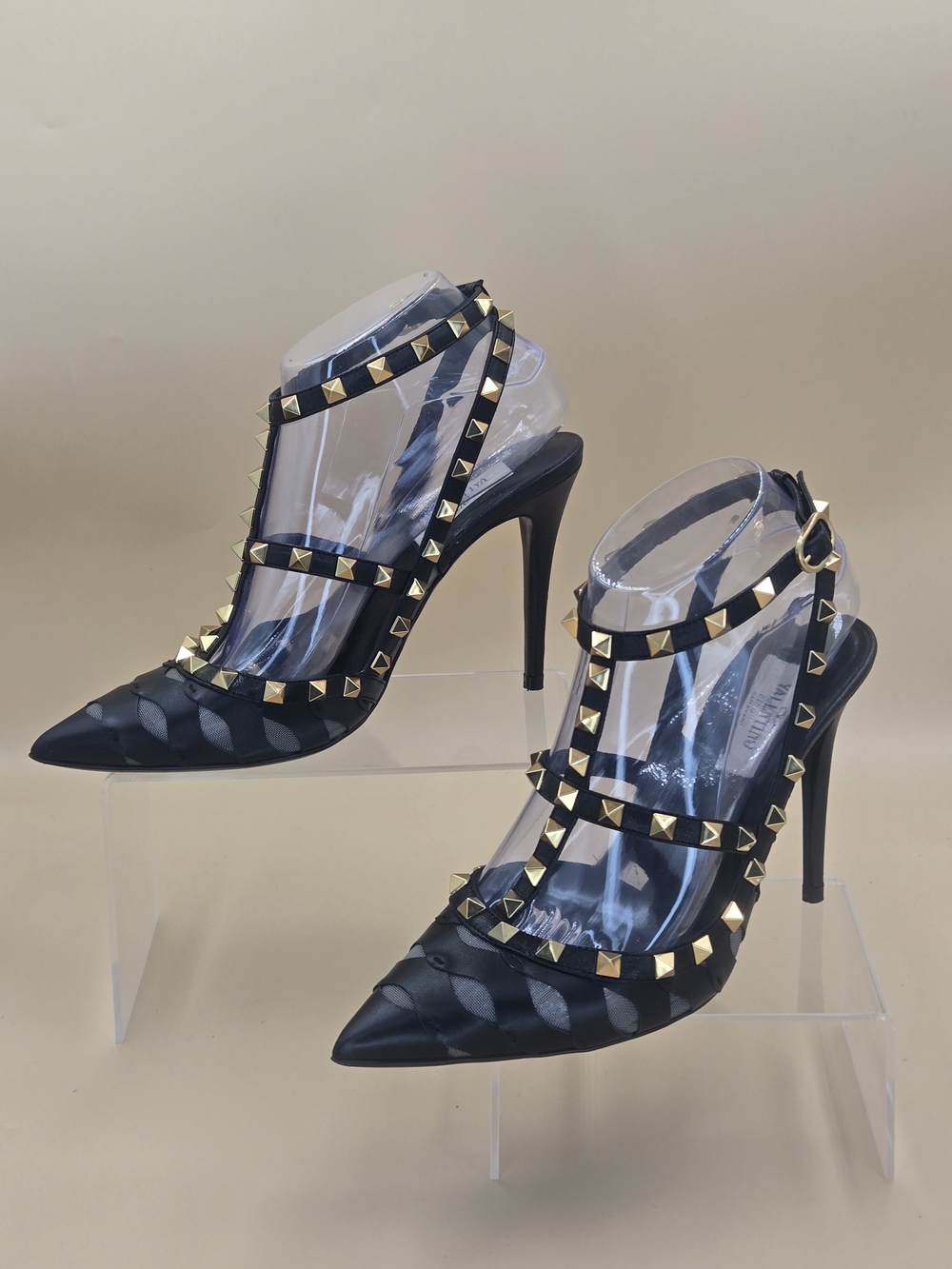 Valentino Garavani Rockstud Cutout Black Leather T-Strap Stilettos Size 6.5 - Picture 2 of 16